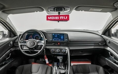 Hyundai Elantra, 2021 год, 2 015 000 рублей, 8 фотография