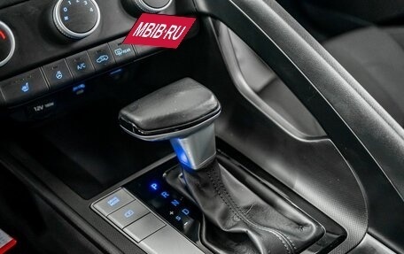 Hyundai Elantra, 2021 год, 2 015 000 рублей, 14 фотография