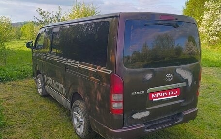 Toyota HiAce H200, 2004 год, 1 400 000 рублей, 3 фотография