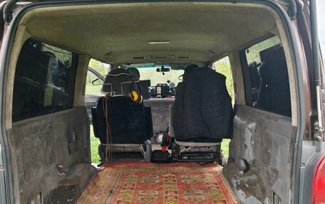 Toyota HiAce H200, 2004 год, 1 400 000 рублей, 7 фотография