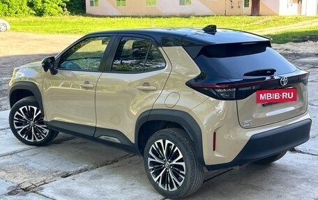 Toyota Yaris Cross, 2021 год, 1 950 000 рублей, 6 фотография