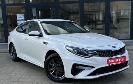 KIA Optima IV, 2018 год, 1 770 000 рублей, 2 фотография