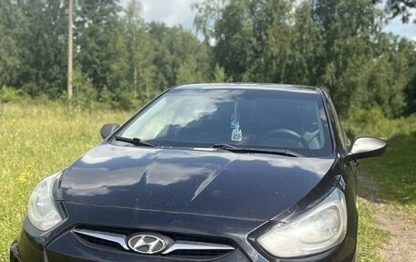 Hyundai Solaris II рестайлинг, 2012 год, 520 000 рублей, 1 фотография