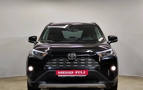 Toyota RAV4, 2021 год, 2 900 000 рублей, 2 фотография