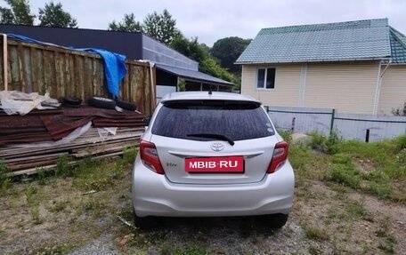 Toyota Vitz, 2015 год, 680 000 рублей, 2 фотография