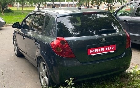 KIA cee'd I рестайлинг, 2008 год, 650 000 рублей, 30 фотография