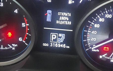 Toyota Land Cruiser 200, 2012 год, 3 300 000 рублей, 2 фотография