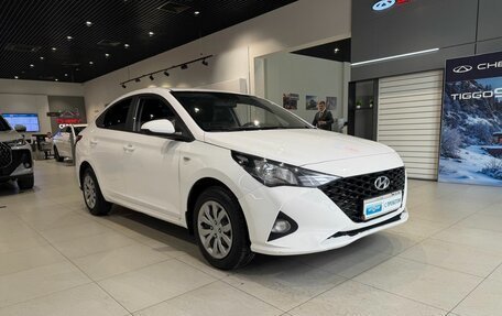 Hyundai Solaris II рестайлинг, 2021 год, 1 360 000 рублей, 3 фотография