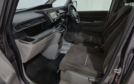 Honda Stepwgn IV, 2015 год, 1 560 000 рублей, 16 фотография