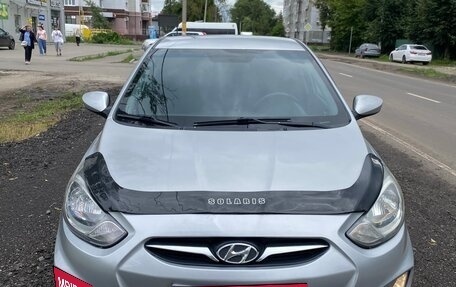 Hyundai Solaris II рестайлинг, 2011 год, 585 000 рублей, 2 фотография
