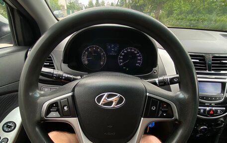 Hyundai Solaris II рестайлинг, 2011 год, 585 000 рублей, 18 фотография