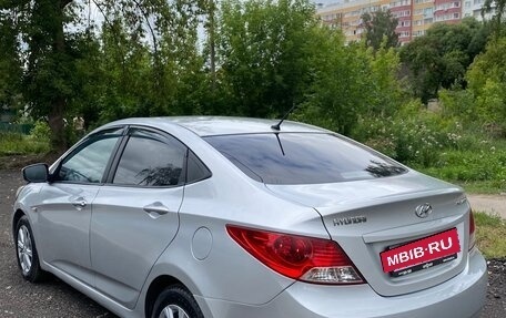 Hyundai Solaris II рестайлинг, 2011 год, 585 000 рублей, 6 фотография
