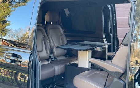 Mercedes-Benz V-Класс, 2019 год, 5 800 000 рублей, 9 фотография