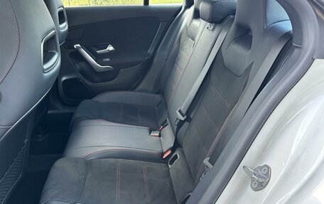 Mercedes-Benz CLA, 2019 год, 3 440 000 рублей, 7 фотография
