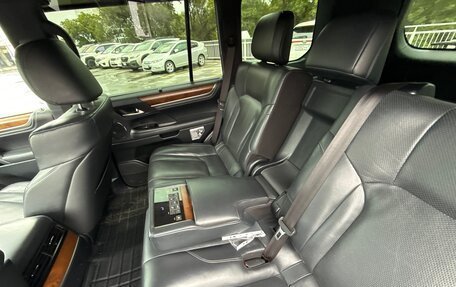 Lexus LX III, 2019 год, 7 120 000 рублей, 16 фотография