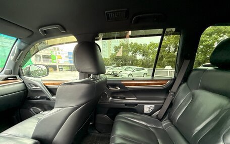 Lexus LX III, 2019 год, 7 120 000 рублей, 17 фотография