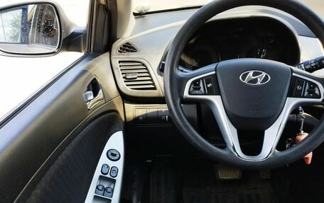 Hyundai Solaris II рестайлинг, 2012 год, 770 000 рублей, 2 фотография