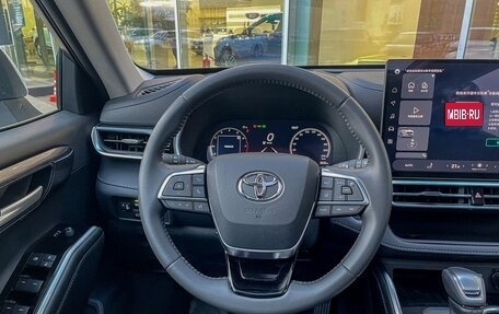Toyota Highlander, 2026 год, 5 750 000 рублей, 15 фотография