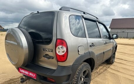 Chevrolet Niva I рестайлинг, 2013 год, 590 000 рублей, 4 фотография