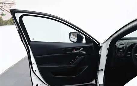 Mazda CX-4, 2022 год, 2 250 000 рублей, 8 фотография