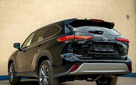 Toyota Highlander, 2026 год, 4 979 000 рублей, 14 фотография