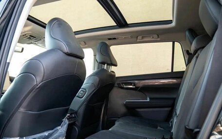 Toyota Highlander, 2026 год, 4 979 000 рублей, 27 фотография