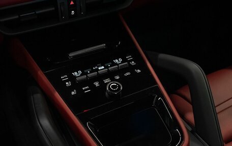 Porsche Cayenne III, 2025 год, 16 800 000 рублей, 26 фотография