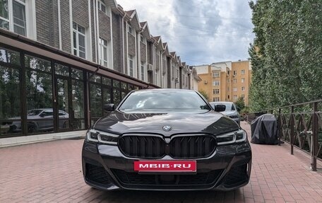 BMW 5 серия, 2020 год, 5 300 000 рублей, 2 фотография
