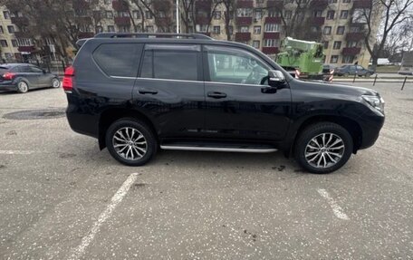 Toyota Land Cruiser Prado 150 рестайлинг 2, 2023 год, 9 500 000 рублей, 7 фотография