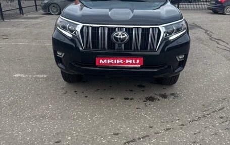 Toyota Land Cruiser Prado 150 рестайлинг 2, 2023 год, 9 500 000 рублей, 10 фотография