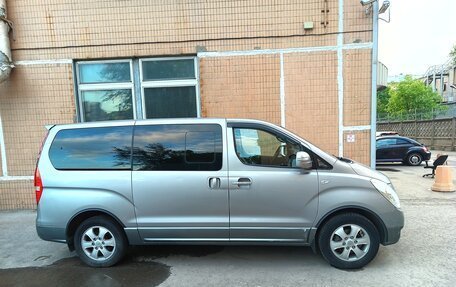Hyundai Grand Starex Grand Starex I рестайлинг 2, 2015 год, 2 250 000 рублей, 2 фотография