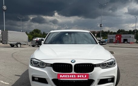 BMW 3 серия, 2018 год, 2 370 000 рублей, 3 фотография