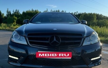 Mercedes-Benz C-Класс, 2011 год, 1 200 000 рублей, 2 фотография