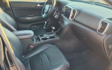KIA Sportage IV рестайлинг, 2018 год, 2 000 000 рублей, 11 фотография