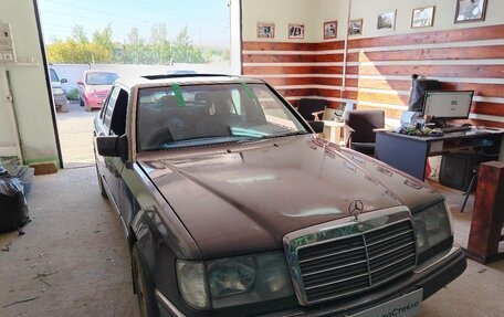 Mercedes-Benz W124, 1991 год, 150 000 рублей, 2 фотография