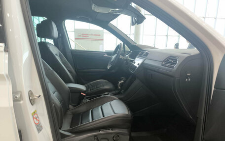 Volkswagen Tiguan II, 2021 год, 3 899 000 рублей, 13 фотография