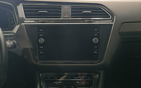 Volkswagen Tiguan II, 2021 год, 3 899 000 рублей, 18 фотография