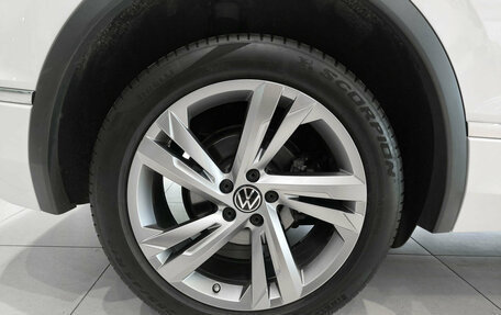 Volkswagen Tiguan II, 2021 год, 3 899 000 рублей, 22 фотография