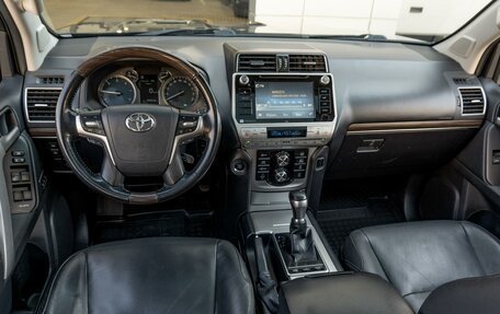 Toyota Land Cruiser Prado 150 рестайлинг 2, 2017 год, 4 999 000 рублей, 8 фотография