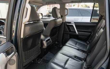 Toyota Land Cruiser Prado 150 рестайлинг 2, 2017 год, 4 999 000 рублей, 13 фотография