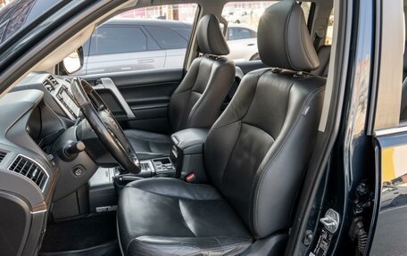 Toyota Land Cruiser Prado 150 рестайлинг 2, 2017 год, 4 999 000 рублей, 12 фотография