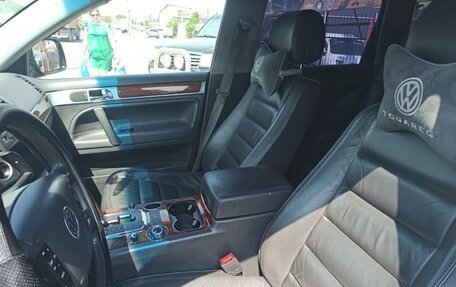 Volkswagen Touareg III, 2002 год, 485 000 рублей, 11 фотография