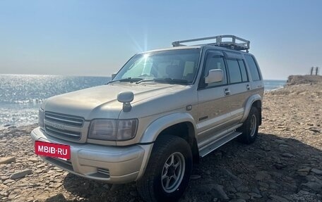 Isuzu Bighorn II, 2001 год, 900 000 рублей, 2 фотография