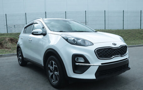 KIA Sportage IV рестайлинг, 2020 год, 2 050 000 рублей, 1 фотография
