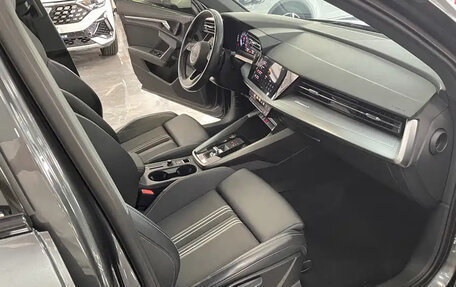 Audi A3, 2023 год, 2 100 000 рублей, 10 фотография