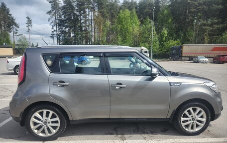 KIA Soul II рестайлинг, 2017 год, 1 800 000 рублей, 2 фотография