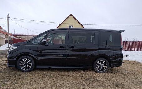 Honda Stepwgn IV, 2021 год, 2 390 000 рублей, 3 фотография
