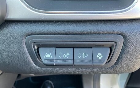 Renault Captur II, 2023 год, 1 100 000 рублей, 18 фотография