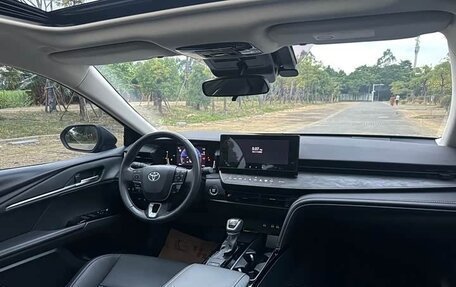 Toyota Camry, 2025 год, 3 190 000 рублей, 10 фотография