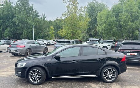 Volvo S60 Cross Country, 2015 год, 1 850 000 рублей, 2 фотография